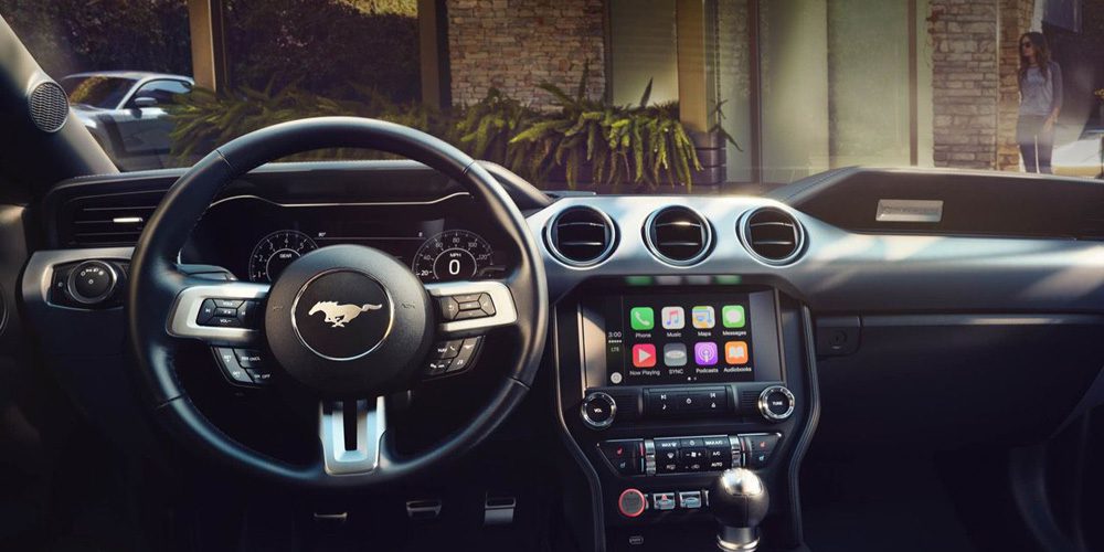 Ford mustang carplay