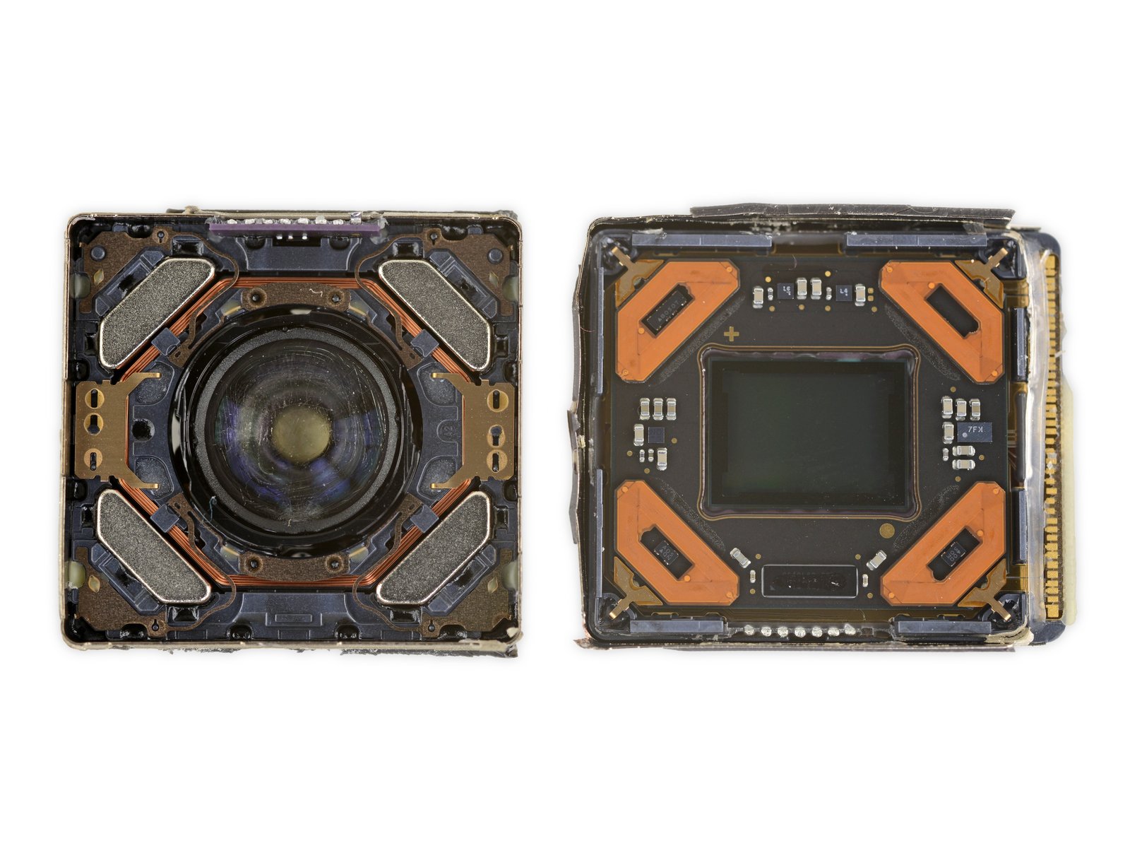 Jak vypadá iPhone 12 Pro Max uvnitř? Podívejte se na úplný teardown